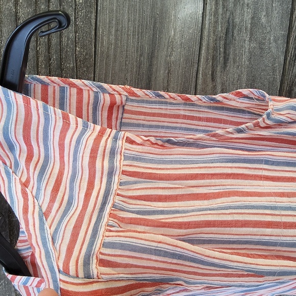 New Directions red, white & blue sleeveless button down blouse size medium - Picture 6 of 6